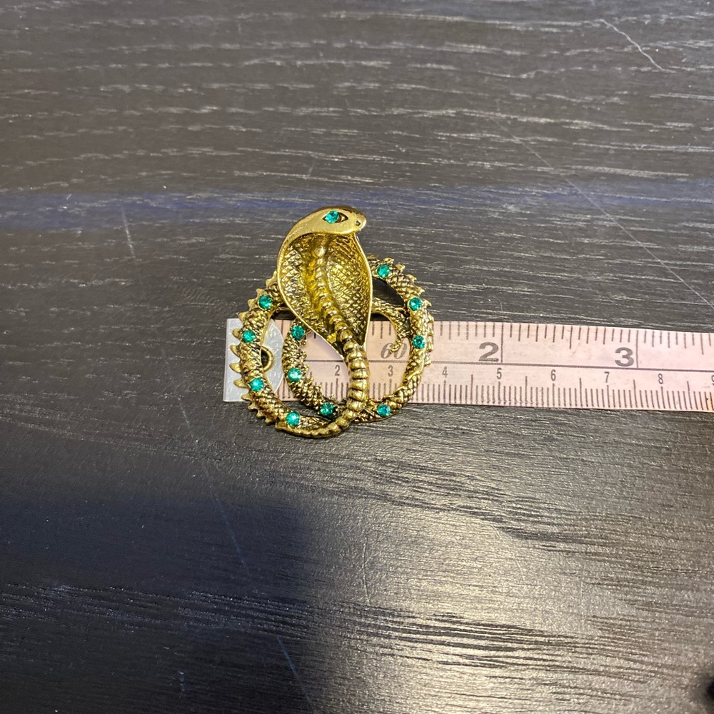 Gold snake brooch with green rhinestones - Picture 9 of 10